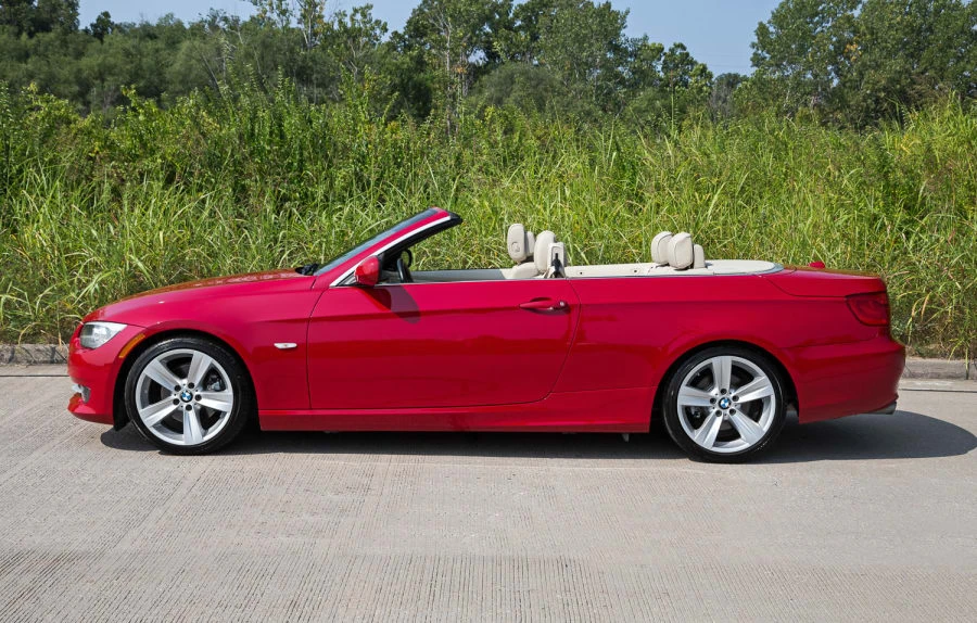 2011 BMW E93 3 Series Convertible - Image 2 of 8
