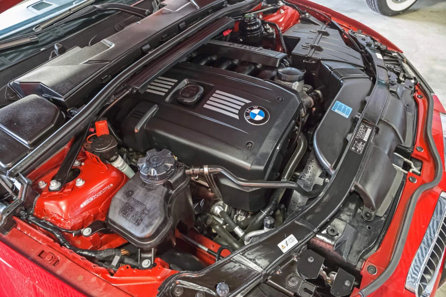2011 BMW E93 3 Series Convertible - Image 6 of 8