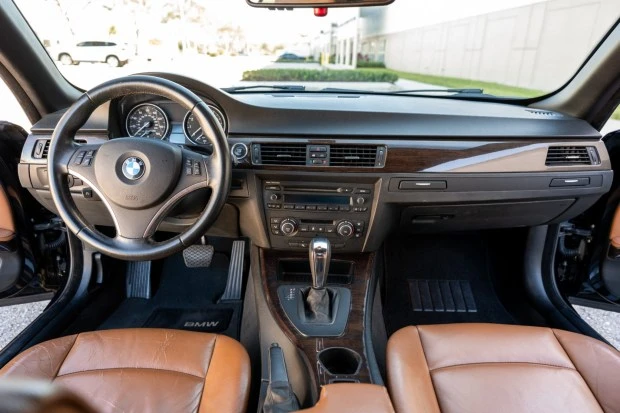 2011 BMW E93 3 Series Convertible - Image 5 of 7