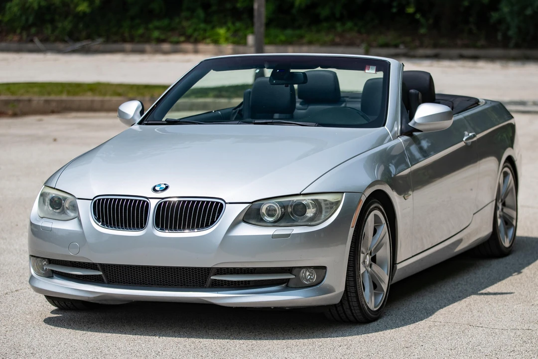 2011 BMW E93 3 Series Convertible - Image 8 of 31