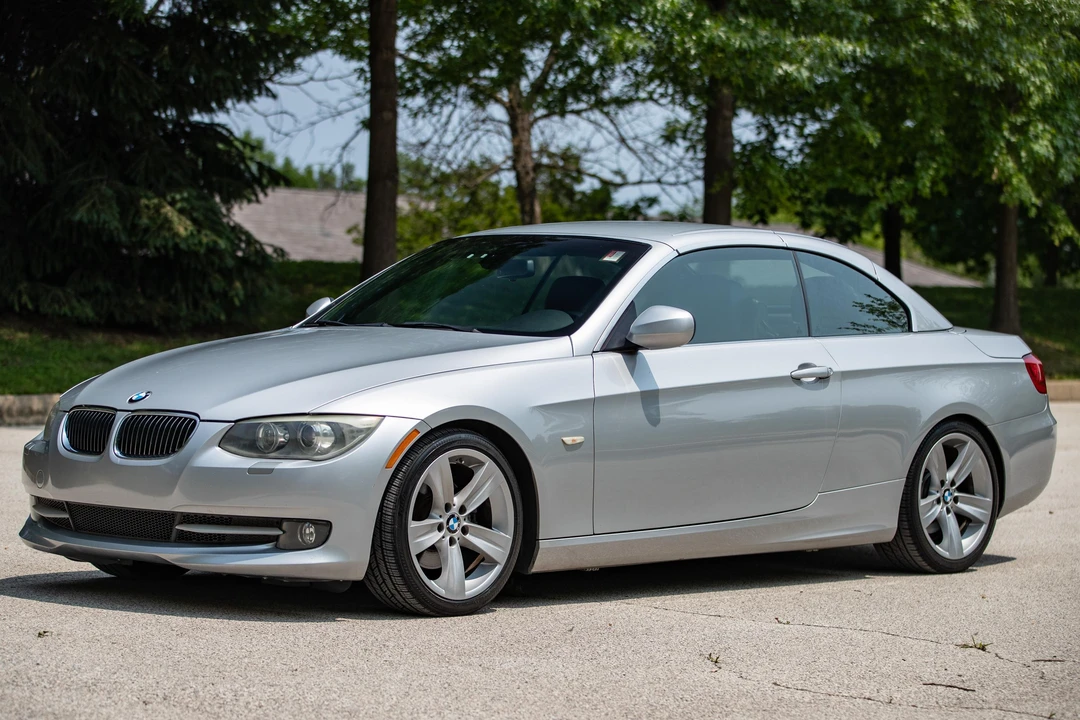 2011 BMW E93 3 Series Convertible - Image 25 of 31