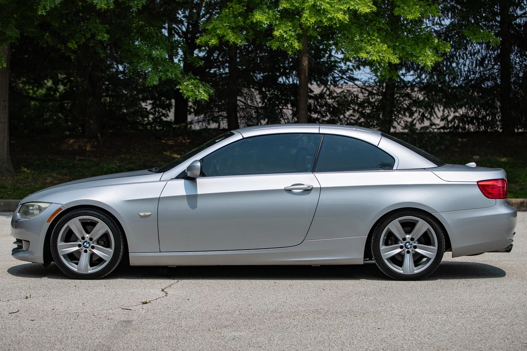 2011 BMW E93 3 Series Convertible - Image 26 of 31