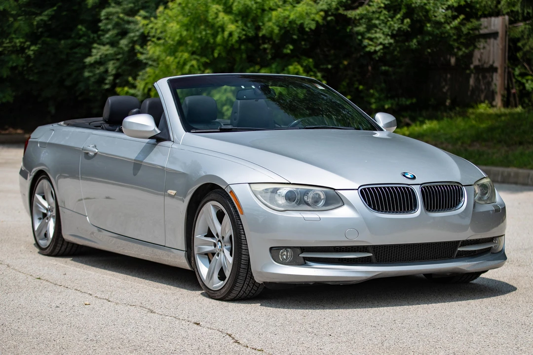 2011 BMW E93 3 Series Convertible - Image 21 of 31