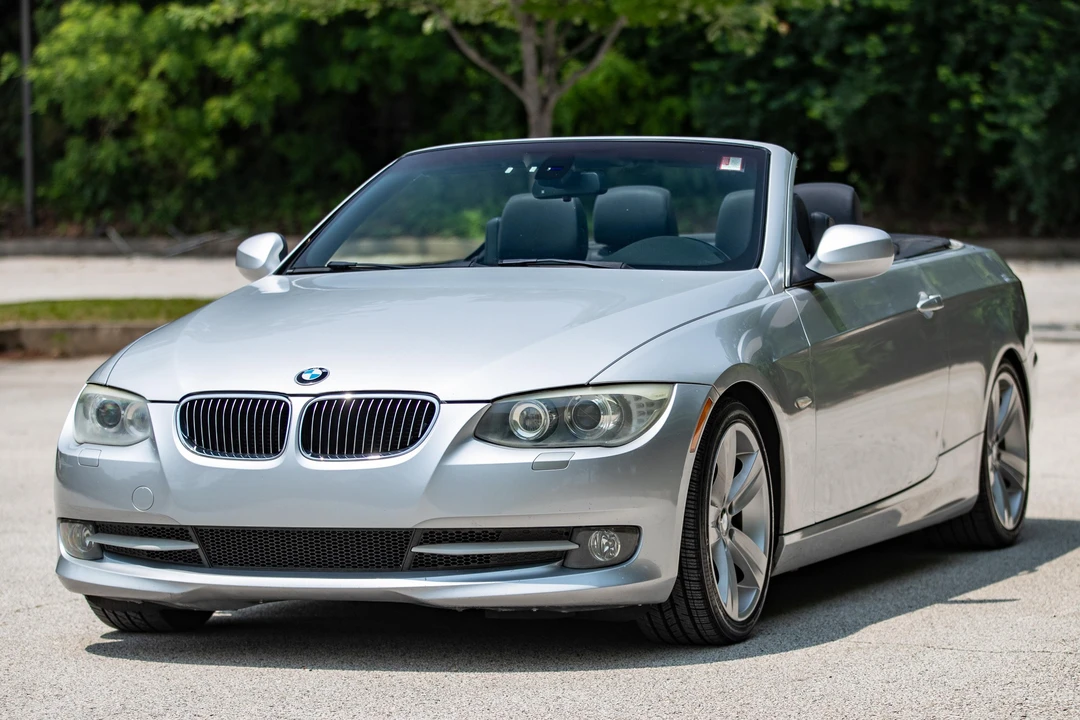 2011 BMW E93 3 Series Convertible - Image 9 of 31