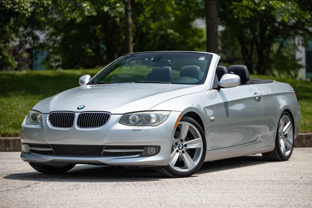 2011 BMW E93 3 Series Convertible - Image 10 of 31