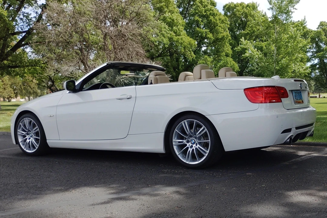 2011 BMW E93 3 Series Convertible - Image 4 of 31