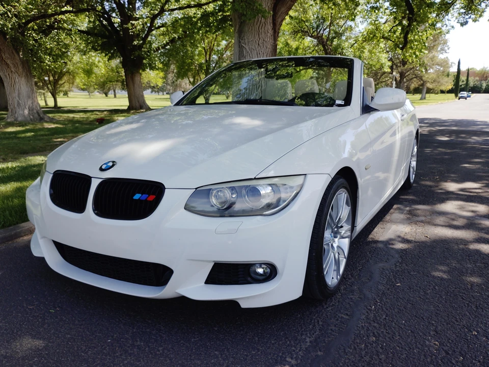 2011 BMW E93 3 Series Convertible - Image 8 of 31