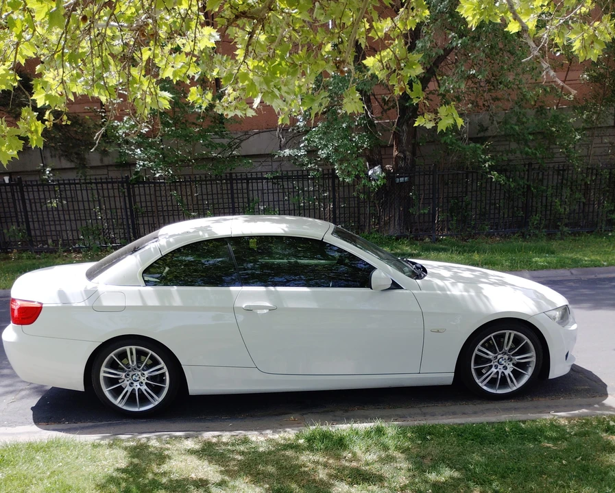 2011 BMW E93 3 Series Convertible - Image 28 of 31
