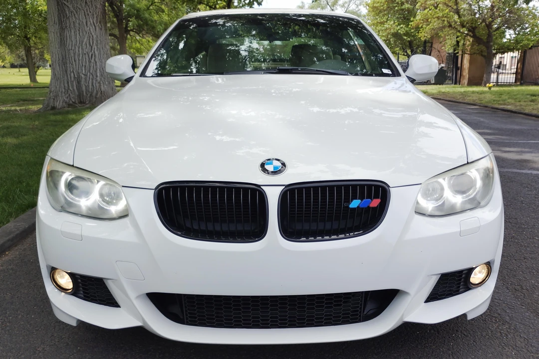 2011 BMW E93 3 Series Convertible - Image 2 of 31