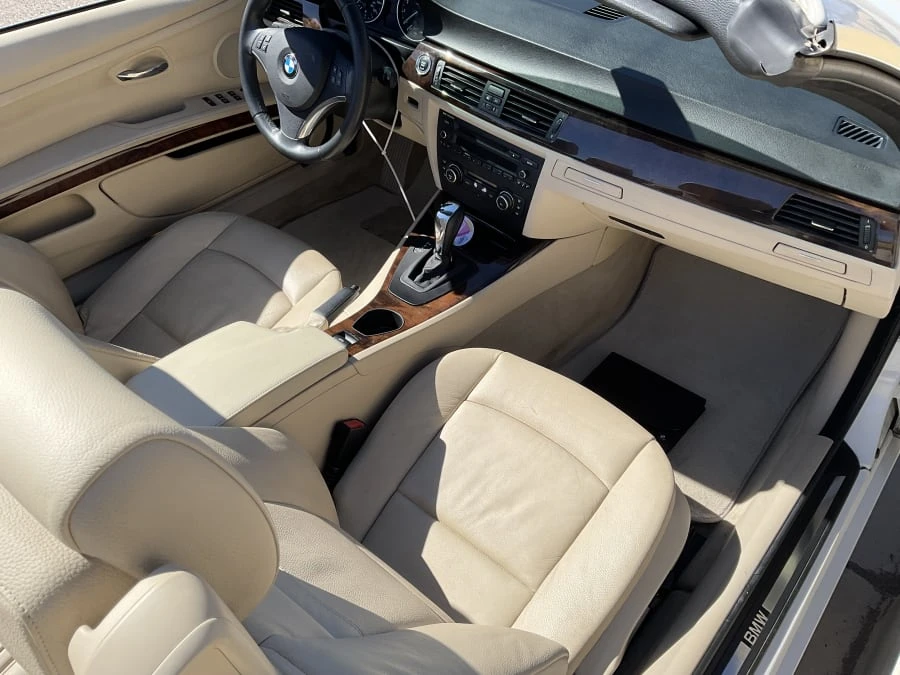 2011 BMW E93 3 Series Convertible - Image 8 of 11