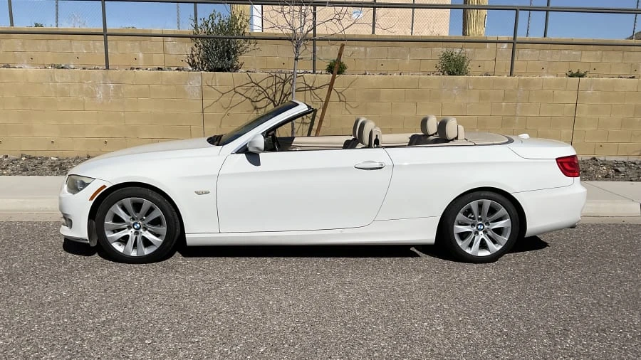 2011 BMW E93 3 Series Convertible - Image 2 of 11