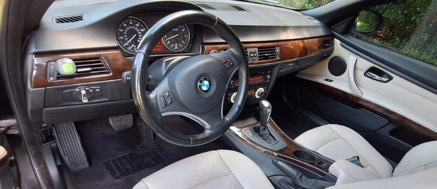 2011 BMW E93 3 Series Convertible - Image 9 of 11