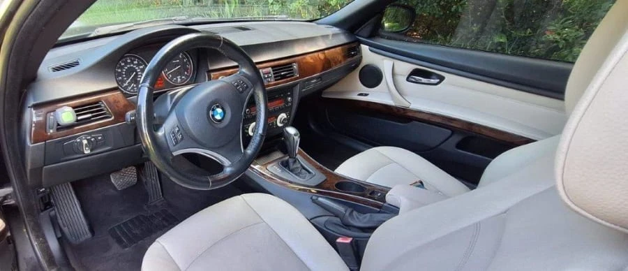 2011 BMW E93 3 Series Convertible - Image 8 of 11