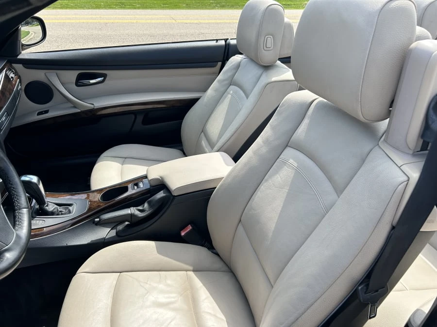 2011 BMW E93 3 Series Convertible - Image 7 of 12