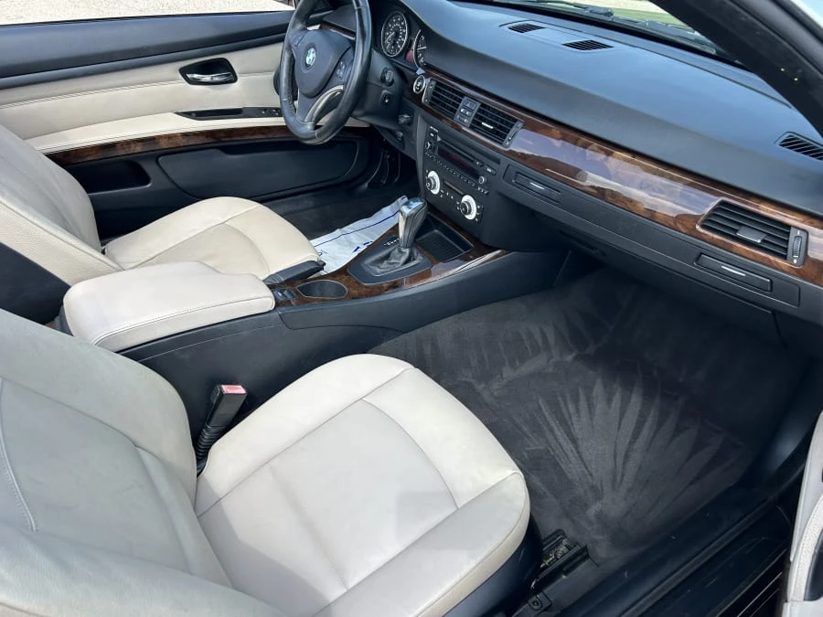 2011 BMW E93 3 Series Convertible - Image 8 of 12