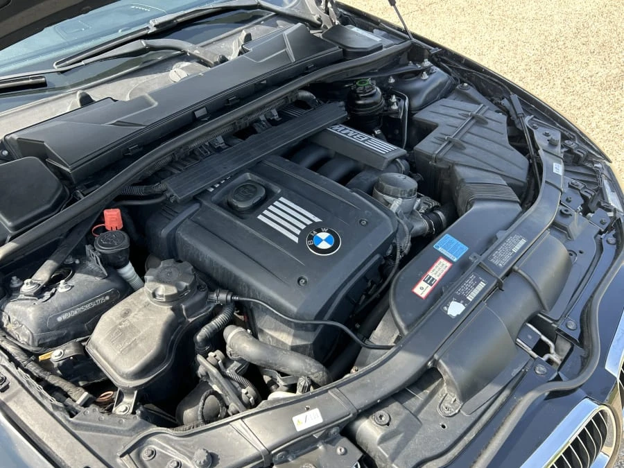 2011 BMW E93 3 Series Convertible - Image 11 of 12