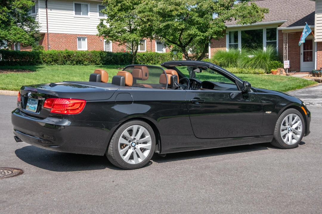 2011 BMW E93 3 Series Convertible - Image 10 of 31