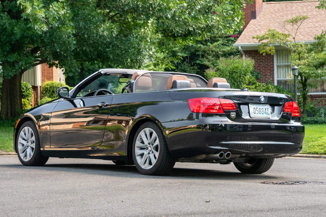 2011 BMW E93 3 Series Convertible - Image 9 of 31