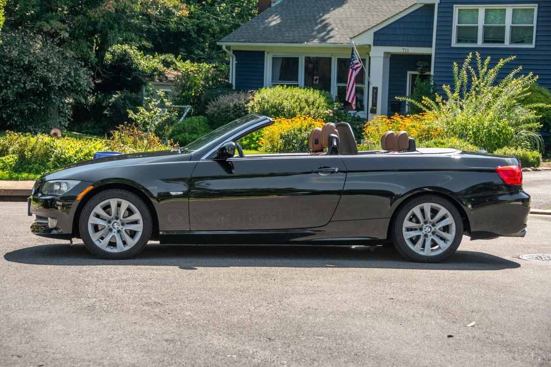 2011 BMW E93 3 Series Convertible - Image 3 of 31