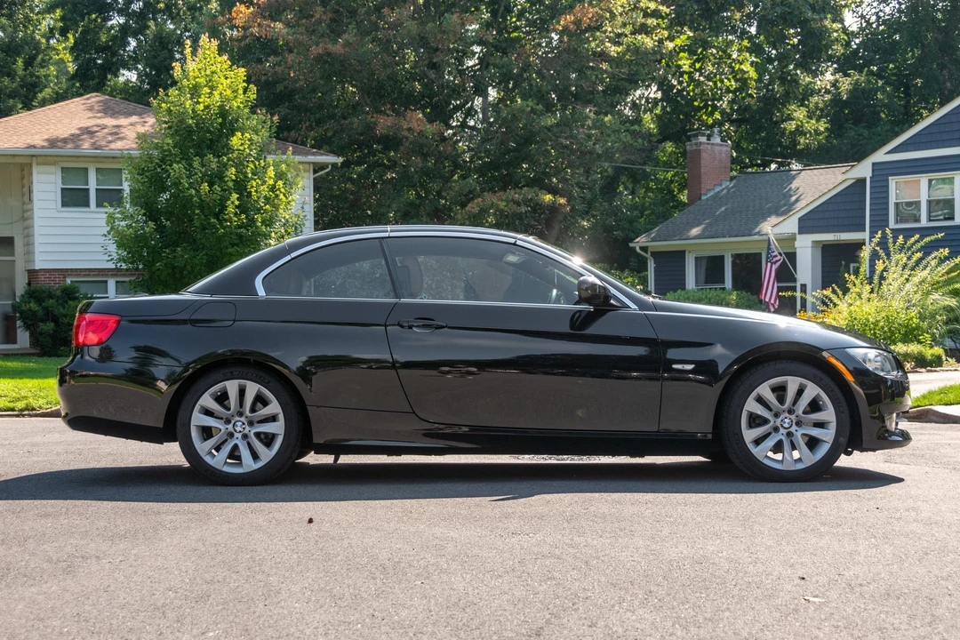 2011 BMW E93 3 Series Convertible - Image 18 of 31