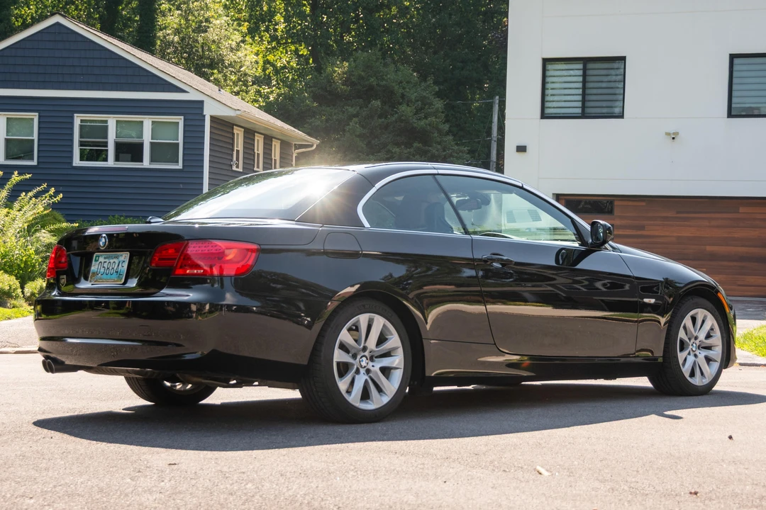 2011 BMW E93 3 Series Convertible - Image 4 of 31