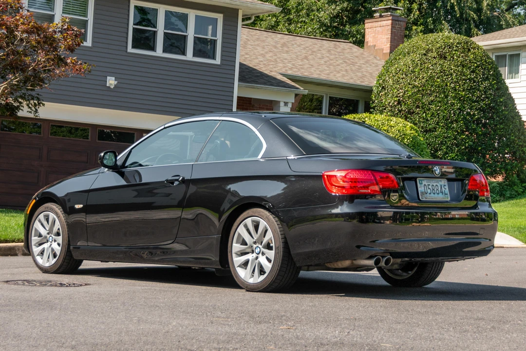 2011 BMW E93 3 Series Convertible - Image 15 of 31