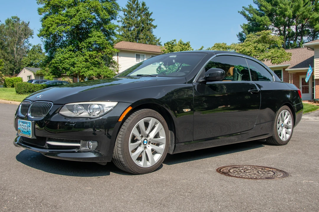 2011 BMW E93 3 Series Convertible - Image 13 of 31