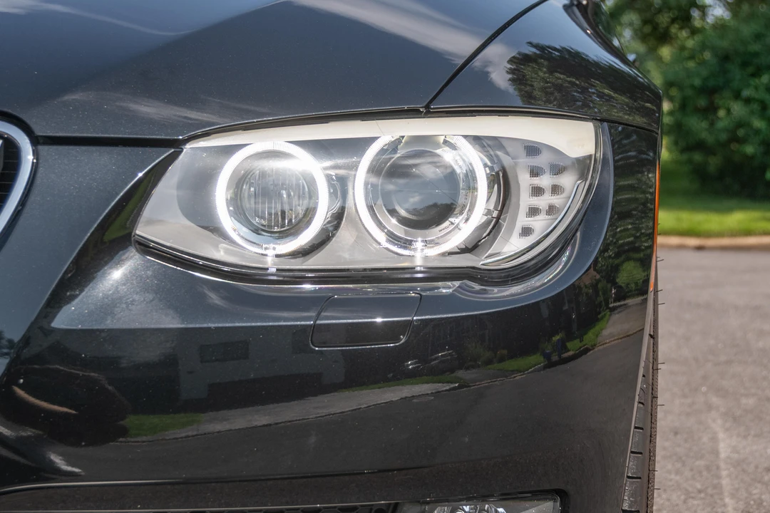 2011 BMW E93 3 Series Convertible - Image 22 of 31