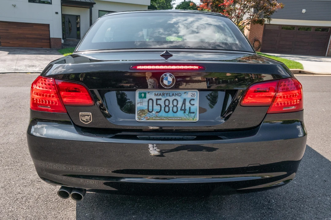 2011 BMW E93 3 Series Convertible - Image 17 of 31