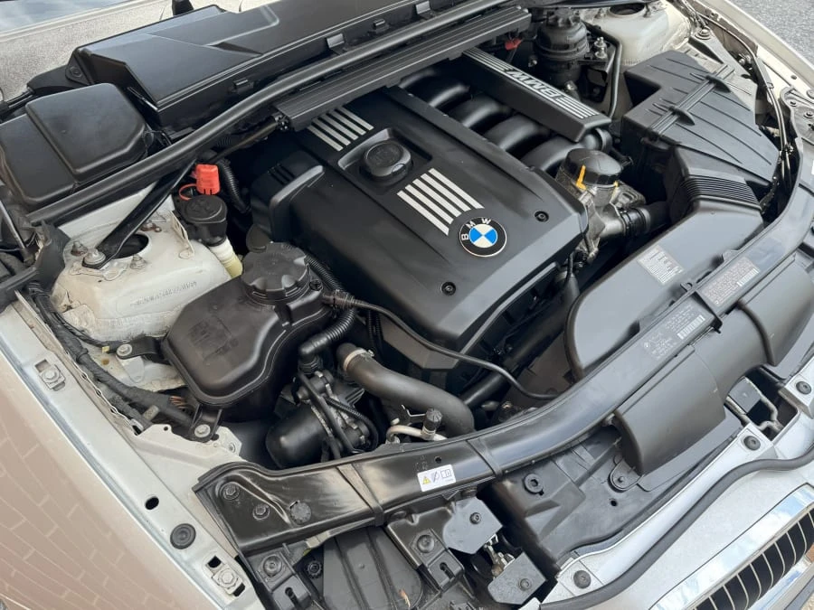 2011 BMW E93 3 Series Convertible - Image 12 of 12