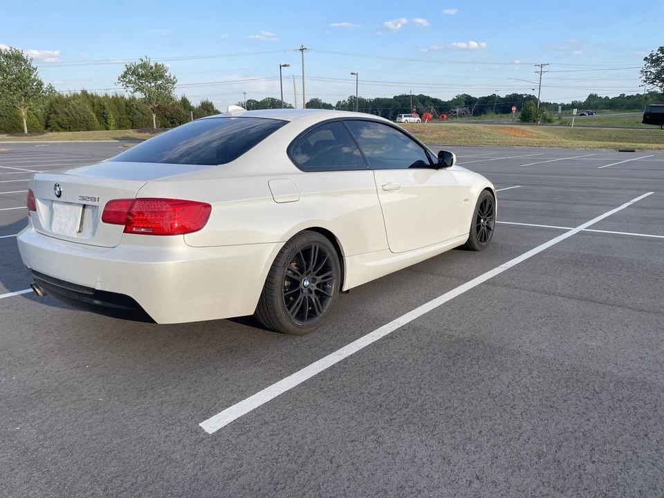 2011 BMW E92 3 Series Coupe - Image 5 of 22