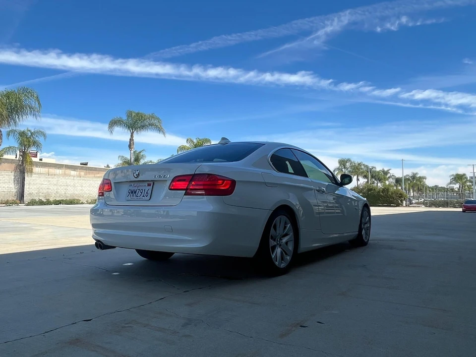 2011 BMW E92 3 Series Coupe - Image 17 of 31
