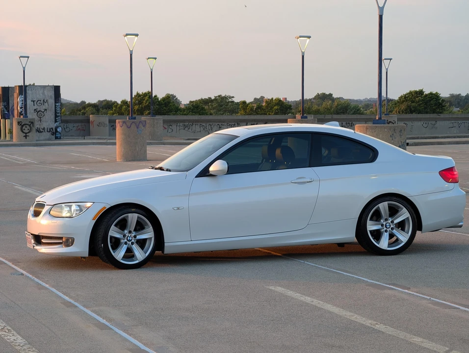 2011 BMW E92 3 Series Coupe - Image 8 of 31