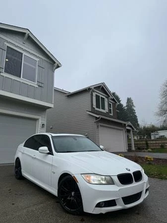 2011 BMW E90 3 Series Sedan - Image 14 of 15