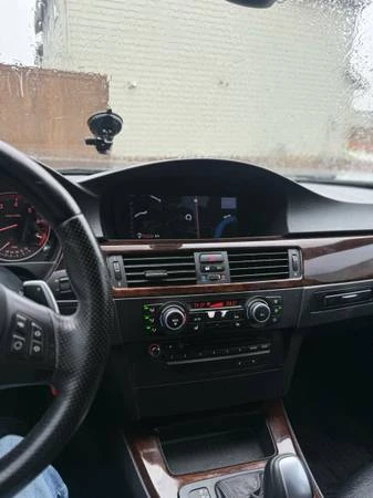 2011 BMW E90 3 Series Sedan - Image 7 of 15