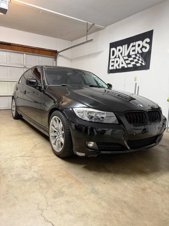 2011 BMW E90 3 Series Sedan - Image 3 of 9
