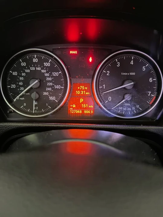 2011 BMW E90 3 Series Sedan - Image 8 of 9