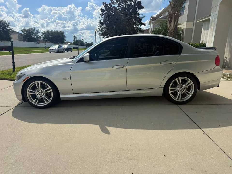 2011 BMW E90 3 Series Sedan - Image 2 of 19