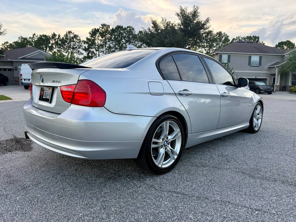 2011 BMW E90 3 Series Sedan - Image 5 of 15