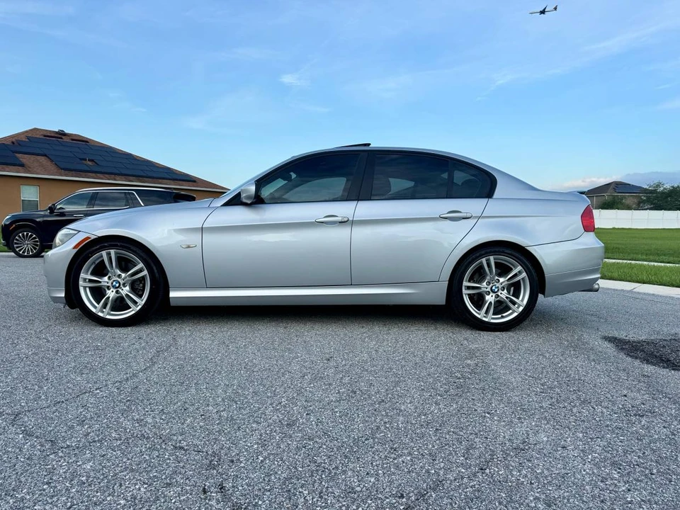 2011 BMW E90 3 Series Sedan - Image 2 of 15