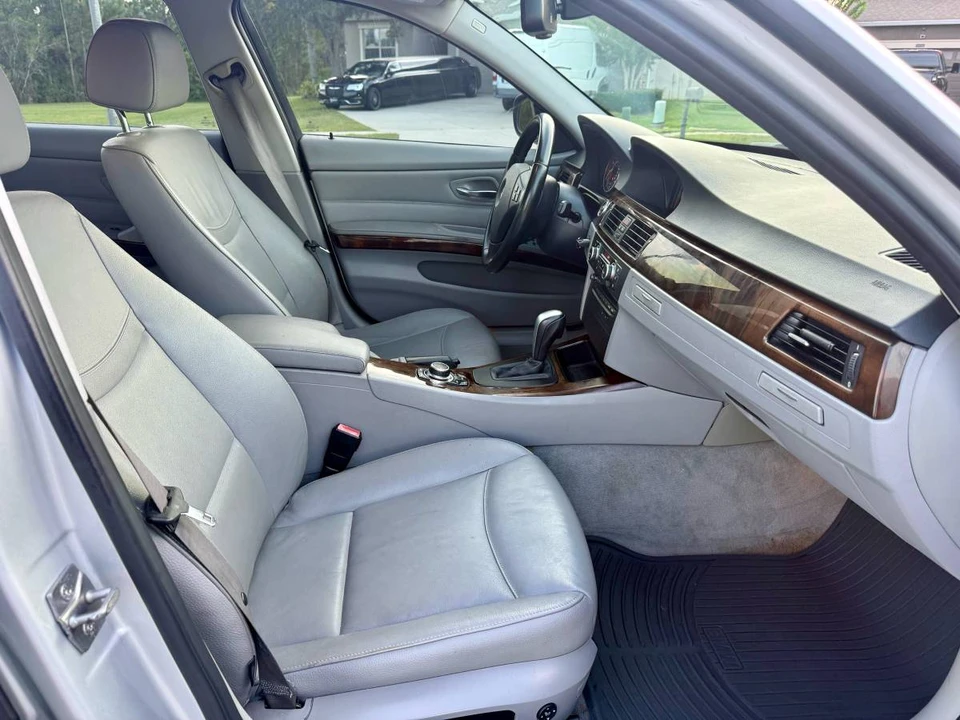 2011 BMW E90 3 Series Sedan - Image 12 of 15