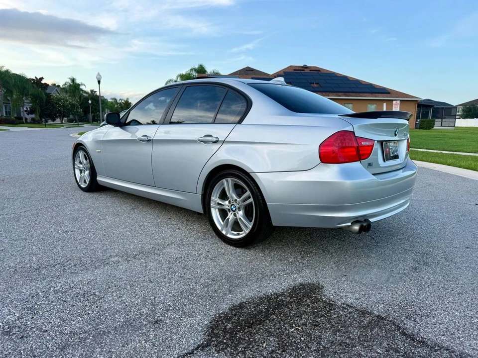 2011 BMW E90 3 Series Sedan - Image 3 of 15