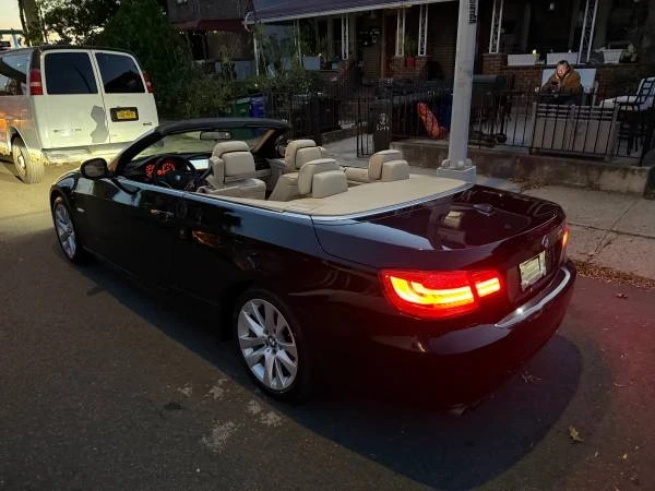 2011 BMW E93 3 Series Convertible - Image 7 of 21