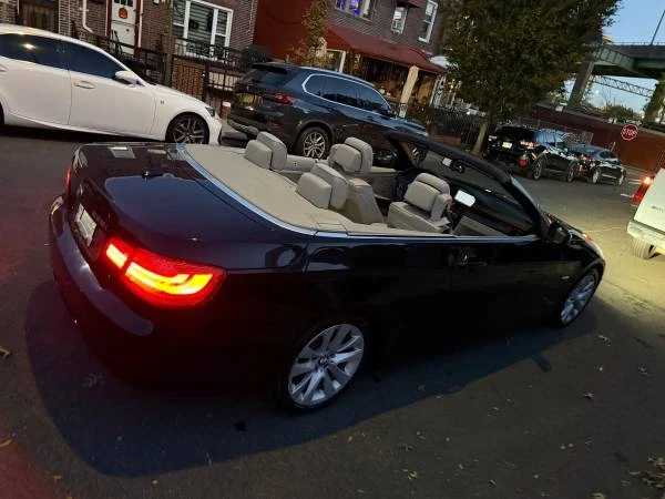 2011 BMW E93 3 Series Convertible - Image 9 of 21