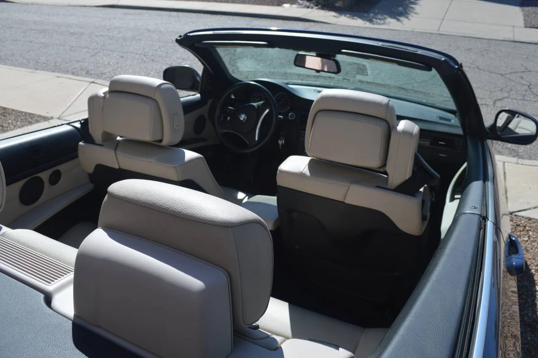 2011 BMW E93 3 Series Convertible - Image 9 of 10