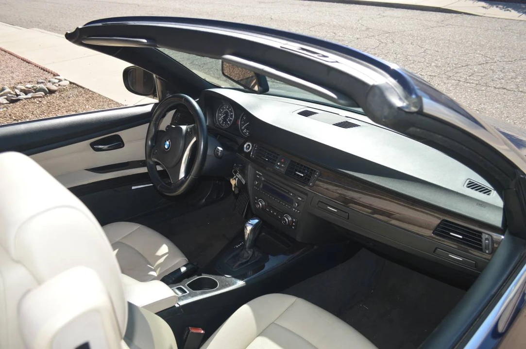 2011 BMW E93 3 Series Convertible - Image 10 of 10