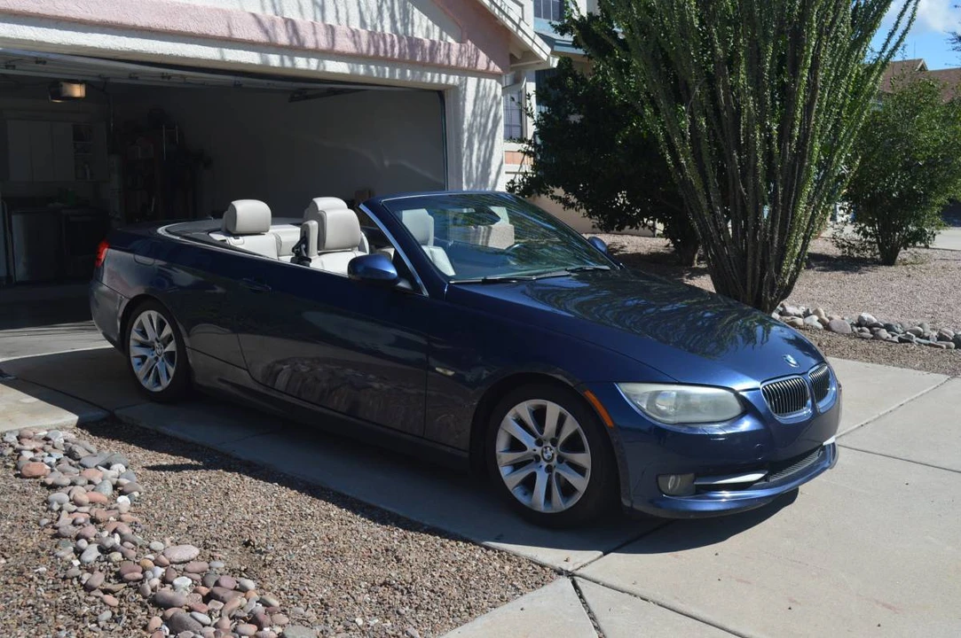 2011 BMW E93 3 Series Convertible - Image 4 of 10