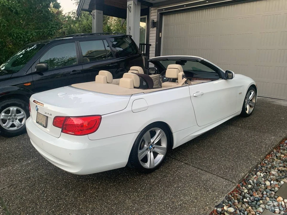 2011 BMW E93 3 Series Convertible - Image 9 of 14