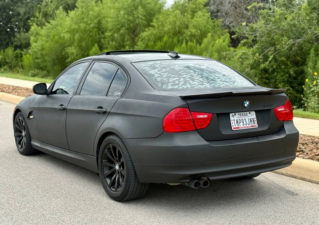 2011 BMW E90 3 Series Sedan - Image 12 of 17
