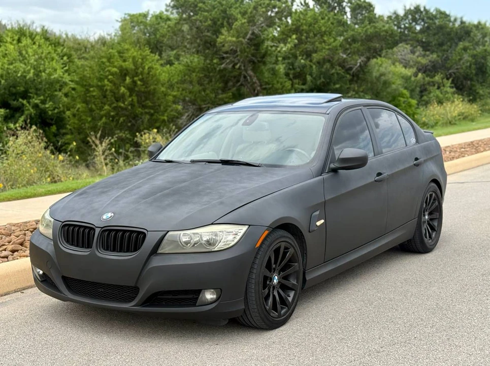 2011 BMW E90 3 Series Sedan - Image 4 of 17